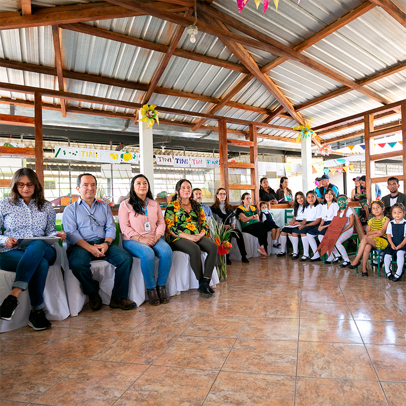 Reunión de representantes y alumnos.